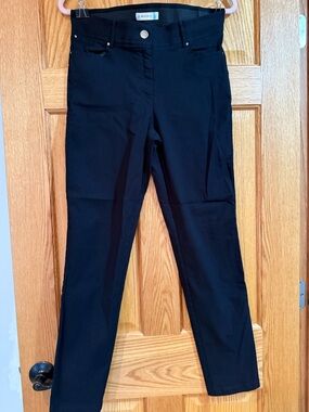 89th & Madison Black Stretch Pants with Button Detail